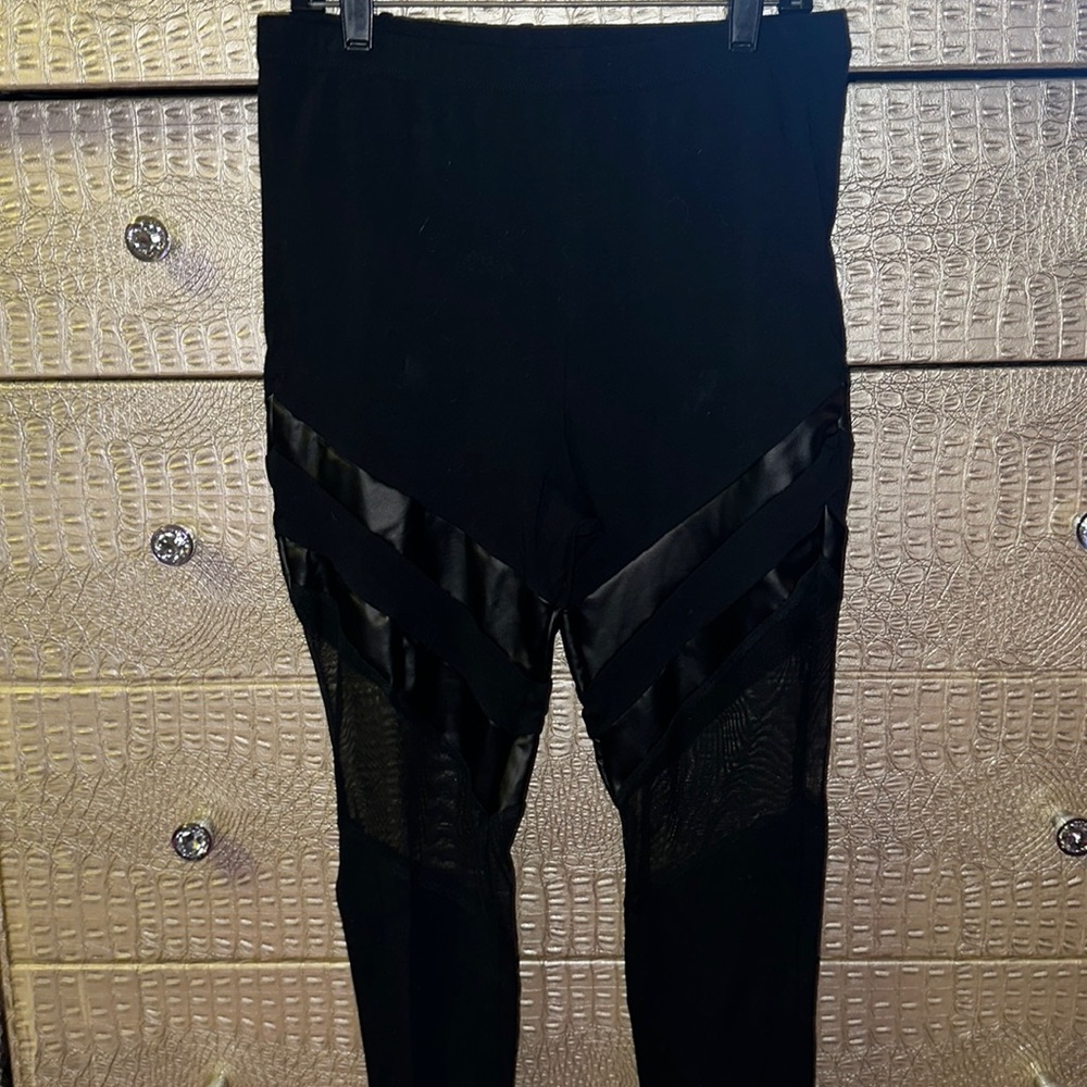 Black leggings